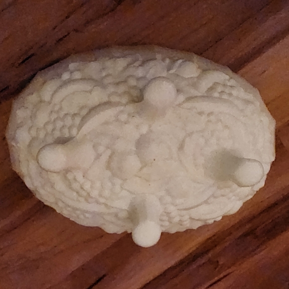 Large milk glass oval footed fruit bowl, vintage mid-century, great condition! - Picture 7 of 13